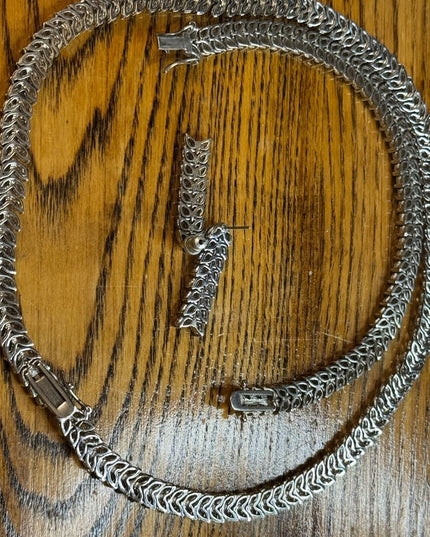 Elegant Silver Necklace bracelet and Earring Set coming