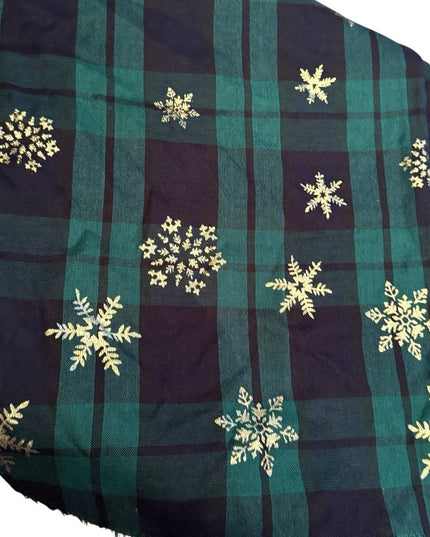 Winter NWT Green Plaid Scarf with metalic Snowflake Snowflake Design
