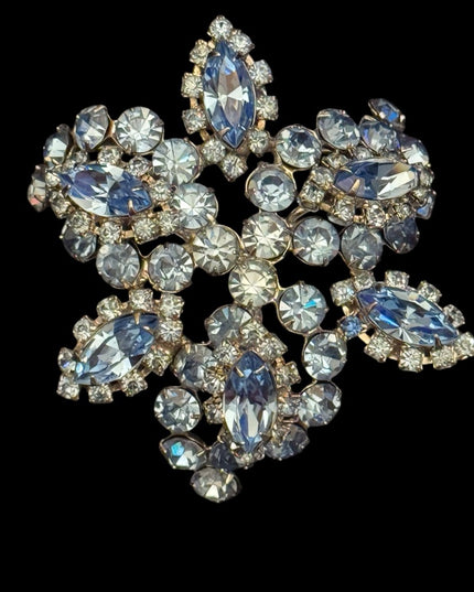 Elegant Vintage 1950s LG 3” Blue Crystal flower Brooch