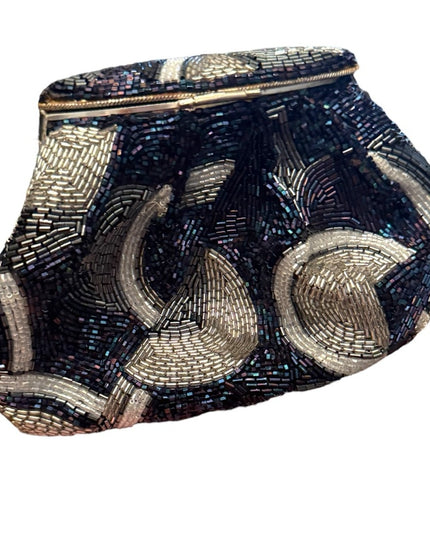 Vintage 1965 Mimi Micro Bead silver blue Metallic Beaded Pouch Evening Bag Purse
