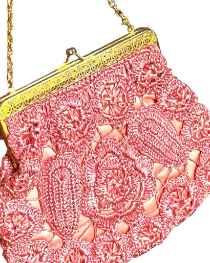 - Lovely vintage 1950s Mid century Pink satin with crochet flower ITALY purse