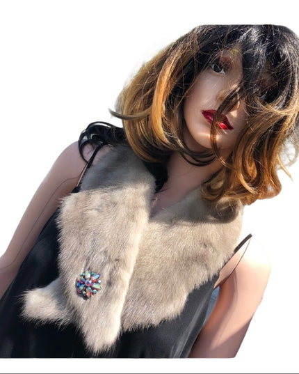 Vintage 33” Silver mink fur stole Collar scarf
