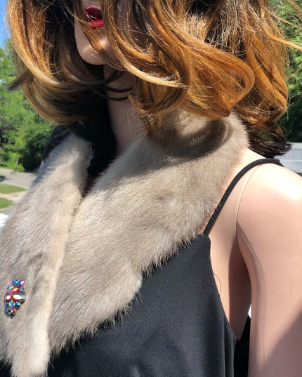 Vintage 33” Silver mink fur stole Collar scarf