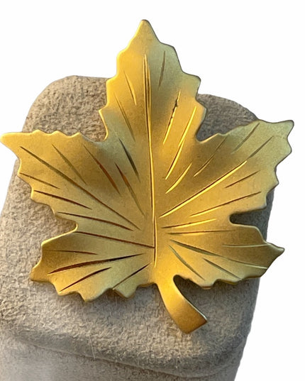 Vintage Boyd Bond Gold plate Sterling Silver 925 maple leaf