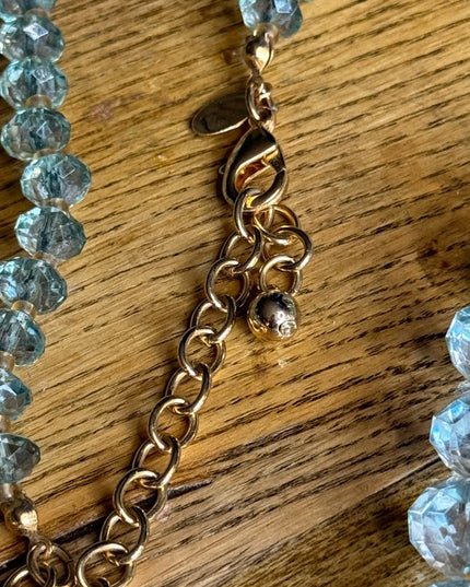 Lovely Joan Rivers blue resin plastic Lg bead necklace statement gold fin…