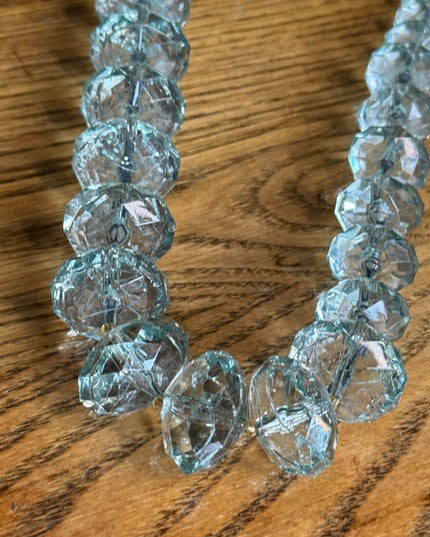 Lovely Joan Rivers blue resin plastic Lg bead necklace statement gold fin…