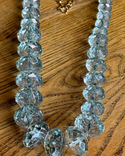 Lovely Joan Rivers blue resin plastic Lg bead necklace statement gold fin…
