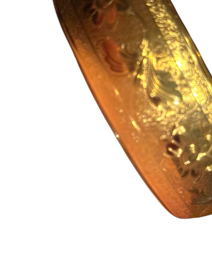 Vintage quality Gold plt Floral Engraved hinged Bangle