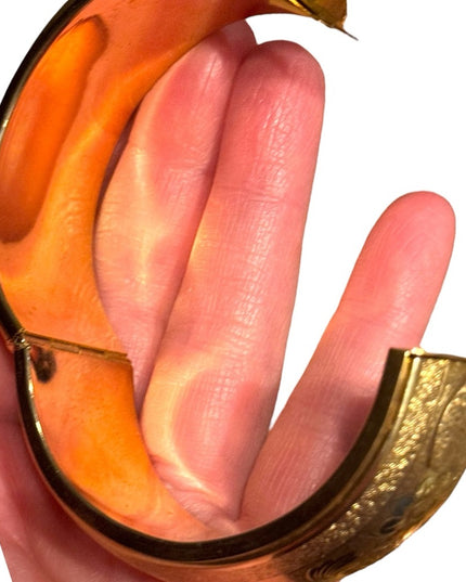 Vintage quality Gold plt Floral Engraved hinged Bangle
