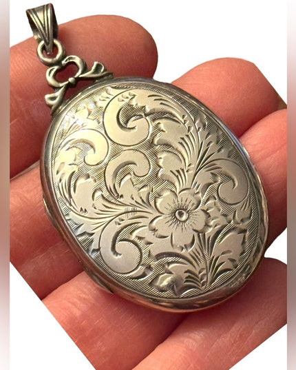 Antique art deco Sterling Silver 925 Large Oval Etched Locket Floral scrollwork