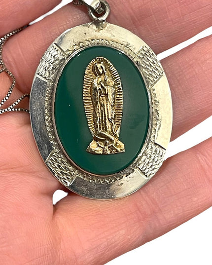 Vintage 1950s Virgin De Guadalupe sterling 925 Green agate necklace pend…