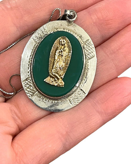 Vintage 1950s Virgin De Guadalupe sterling 925 Green agate necklace pend…