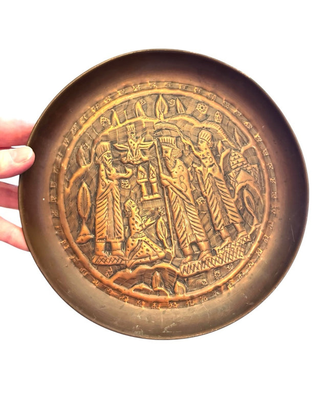 Antique quality  hand tooled Middle Eastern figural engraved copper dish plate