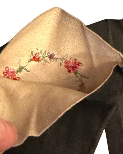 Vintage 1960s  Doeskin suede Embroidered floral Black Gloves with Flower Design
