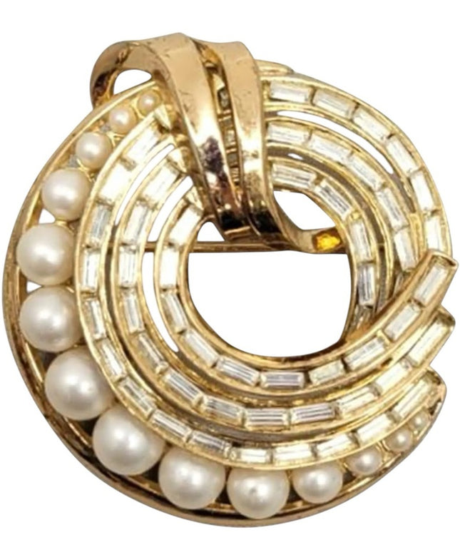 Vintage Crown Trifari Gold and Pearl rhinestone crystal swirl wreath Brooch