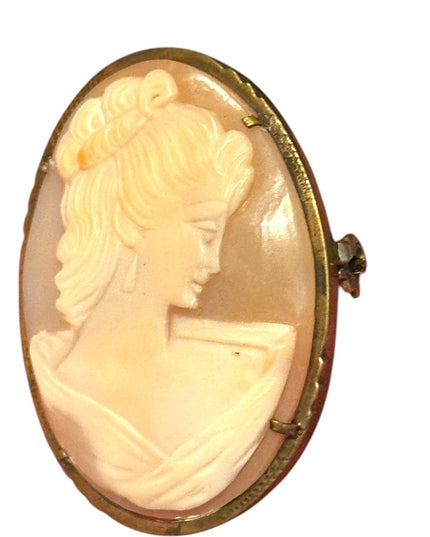 Vintage gold pinchbeck Carved Cameo shell Brooch pendant