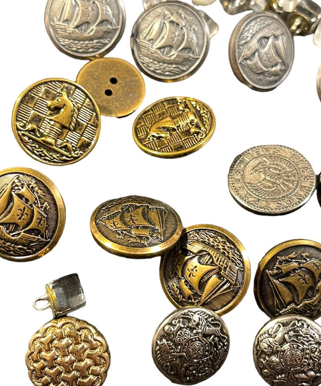 LOT Vintage collectible metal & glass buttons Sailboats gold silver bronze metal