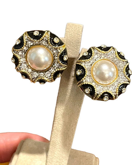 Vintage 1980s Chunky Crystal pearl enameled fancy round clip on earrings…
