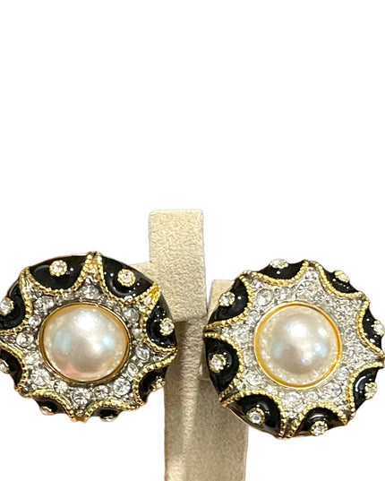 Vintage 1980s Chunky Crystal pearl enameled fancy round clip on earrings…