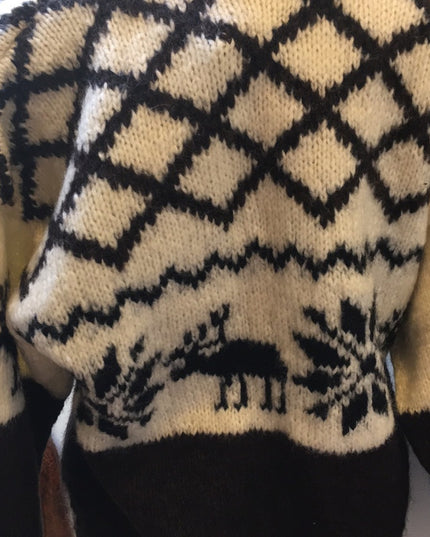 Vintsge Hand  knit large deer WOOL snowflake sweater hand knitted