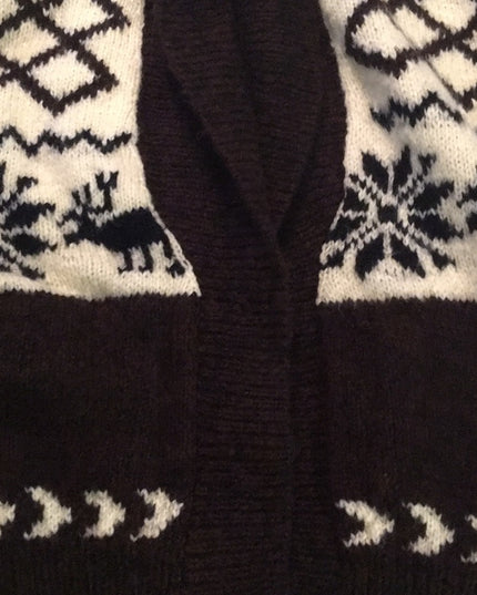 Vintsge Hand  knit large deer WOOL snowflake sweater hand knitted