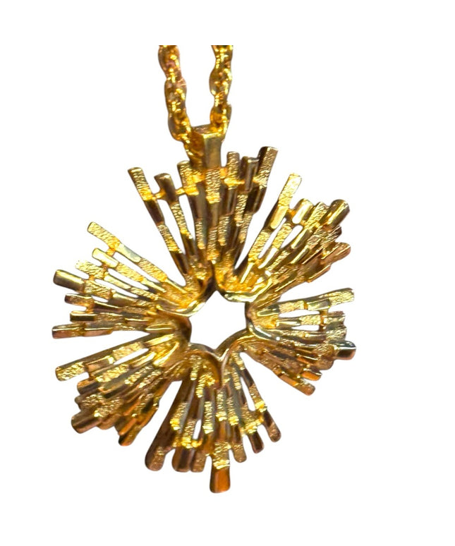 Vintage Gold plt TRIFARI Starburst Pendant Necklace textured Design large