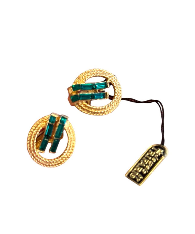 Vintage 1960s Trifari NWT  Gold plt  Green crystal Clip-On Earrings