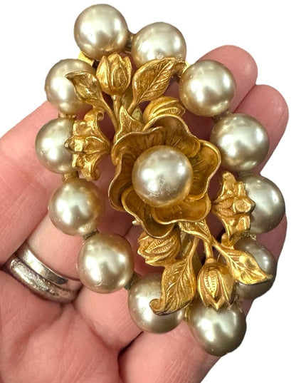 Vintage LG Gold plt floral and Pearl Victorian style Brooch