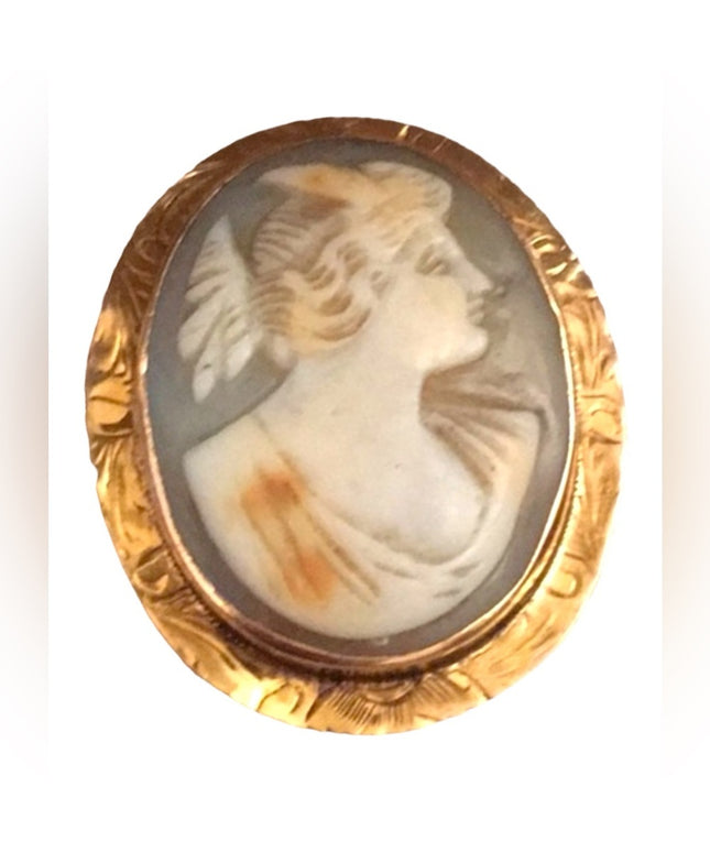 Antique Victorian 10k Gold shell Cameo brooch