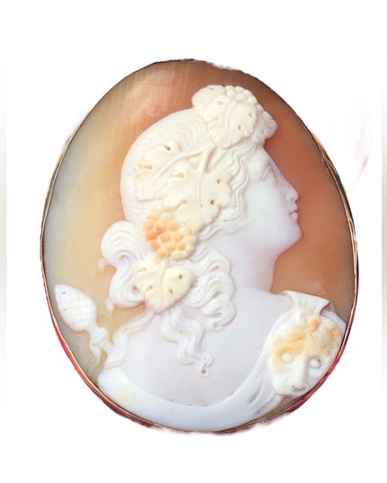 Antique 14k gold hand carved Italian Cameo Brooch 2” Beautiful
