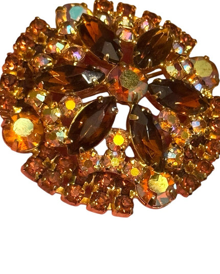 Vintage Domed Gold plt brown hues crystal Brooch 1950s