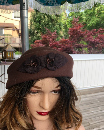 Vintage 1980s Liz Claiborne Brown felt hat beret