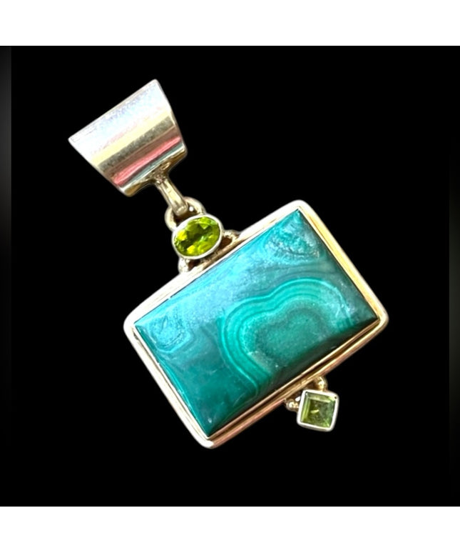 Vintage sterling silver C CHAMA Southwestern Malachite & peridot pendant