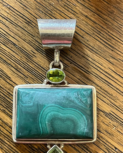 Vintage sterling silver C CHAMA Southwestern Malachite & peridot pendant
