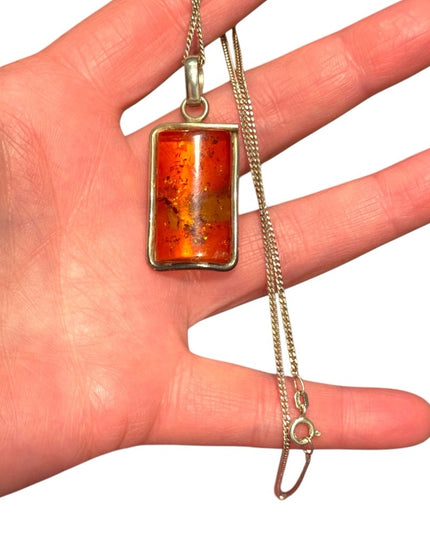 Vintage stunning Russian Baltic Honey Amber Pendant Necklace