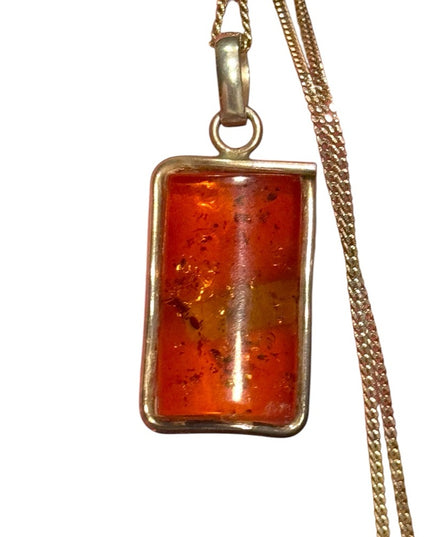 Vintage stunning Russian Baltic Honey Amber Pendant Necklace