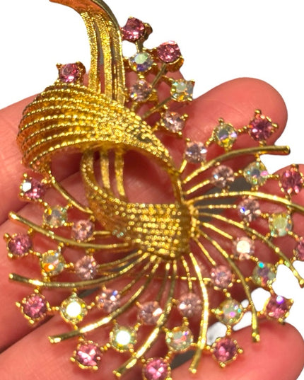 Elegant LG Vintage Gold and Pink Crystal Brooch floral pendant
