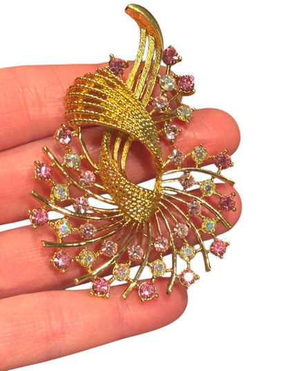Elegant LG Vintage Gold and Pink Crystal Brooch floral pendant