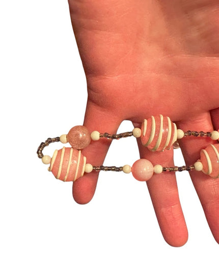Chic Vintage 1970s Beaded Necklace with Pink and Cream Accents Plastic
