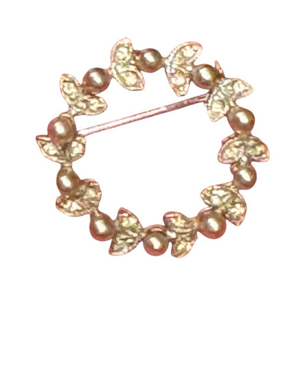 Elegant Vintage Silver floral wreath  Brooch