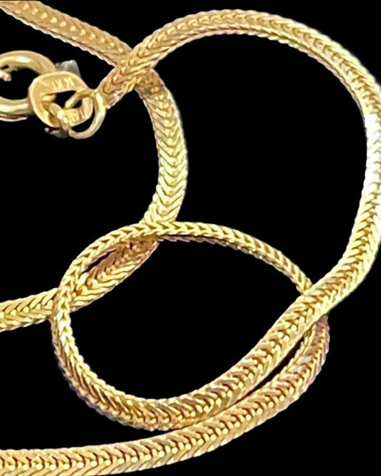 Vintage 14k solid Gold Beautiful Necklace Italy