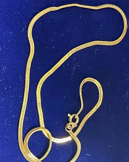 Vintage 14k solid Gold Beautiful Necklace Italy