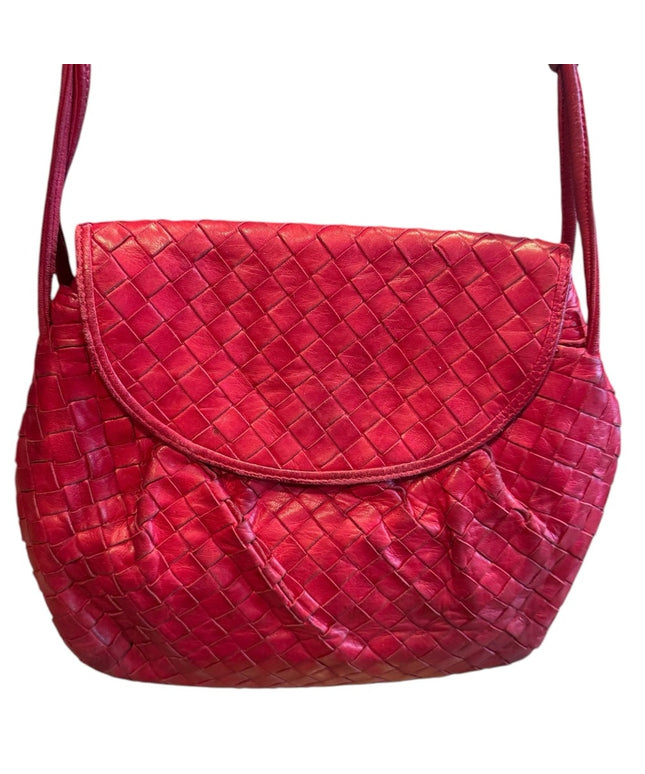 Elegant Vintage 1970s Bottega Veneta Red Woven Leather Shoulder Bag Italy
