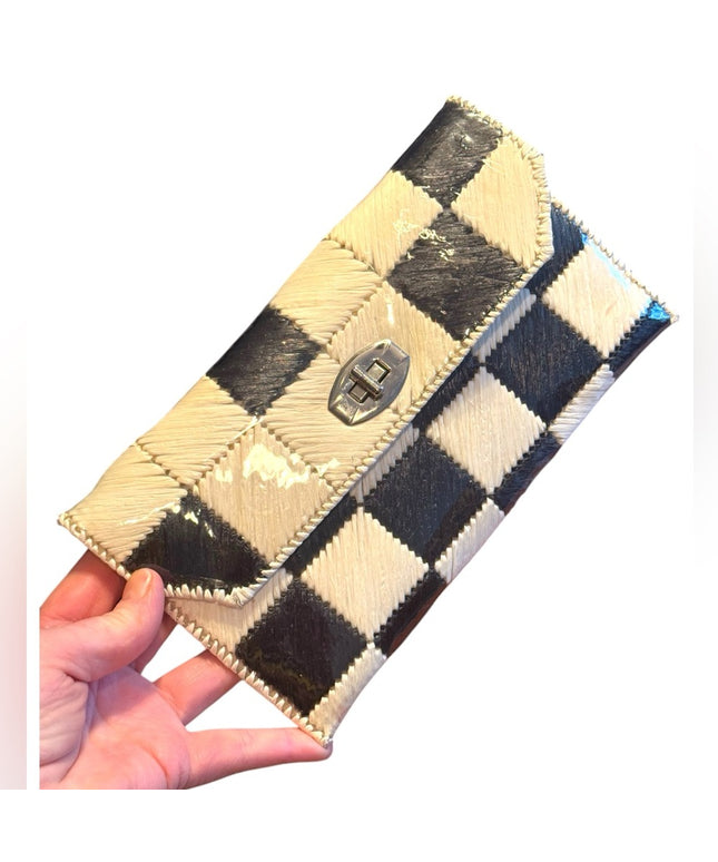 Vintage 1960s Checkered Black and White straw Clutch