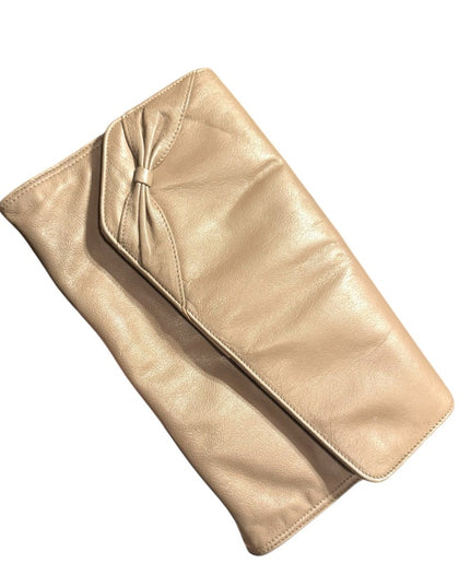 Elegant Vintage Cabrelli Tan supple leather Clutch purse