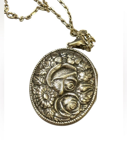Elegant Repousse Vintage sterling silver 925 Floral Roses Large Locket Necklace