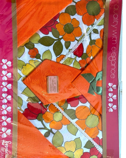 Vintage NIB Floral Tablecloth and Napkin Set 36x36 MCM