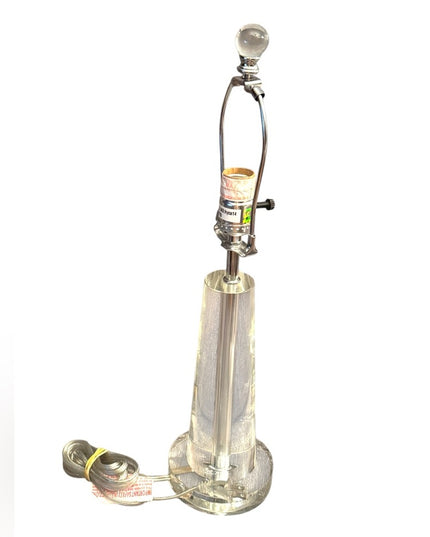 Lovely Like new Clear Acrylic lucite Table Lamp stunning elegant
