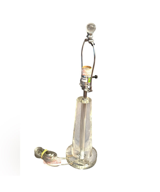 Lovely Like new Clear Acrylic lucite Table Lamp stunning elegant