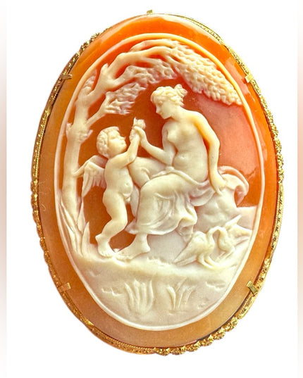 Elegant Vintage Large Italy Veneza 18K Cameo Shell Brooch Original Box 750